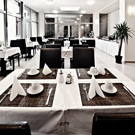 Cyro 3* Brno